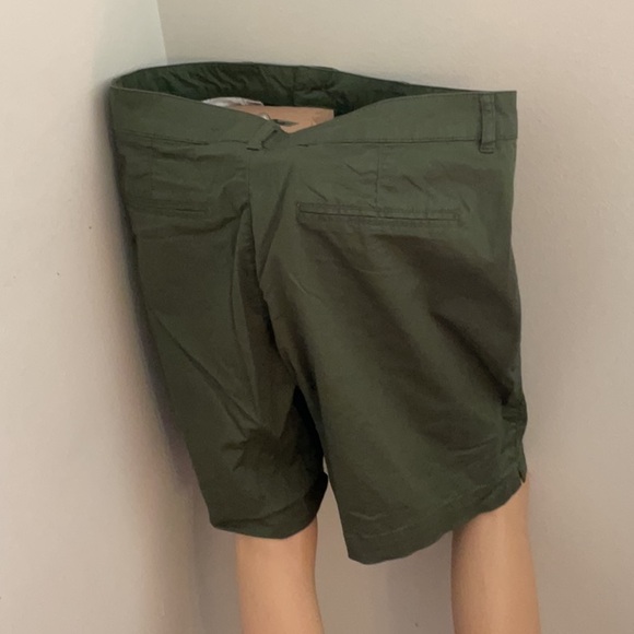 Old Navy Green Everyday Short High Rise Shorts - Picture 4 of 7